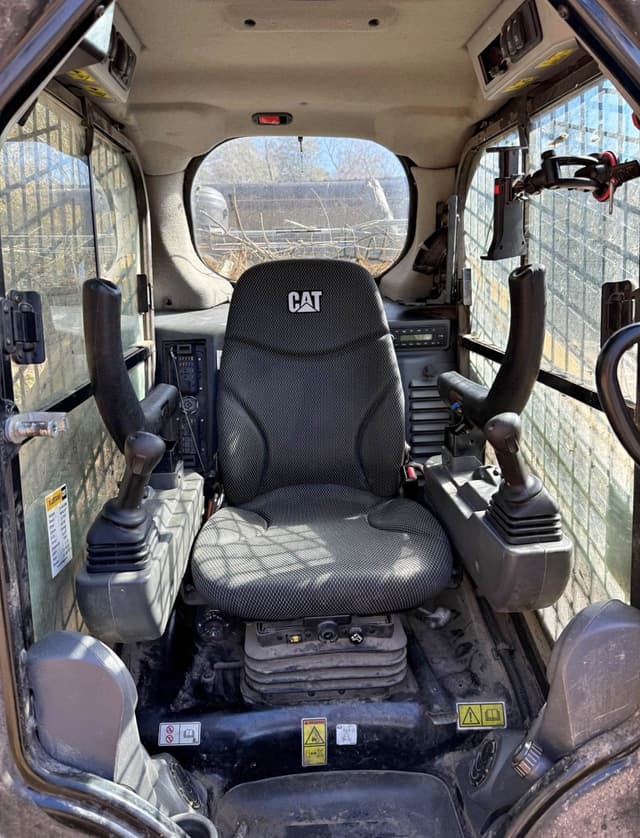 Image of Caterpillar 299D3 equipment image 4