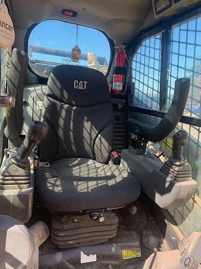 Image of Caterpillar 299D3XE equipment image 3