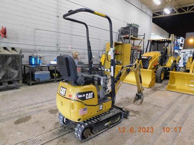 Image of Caterpillar 300.9D equipment image 2