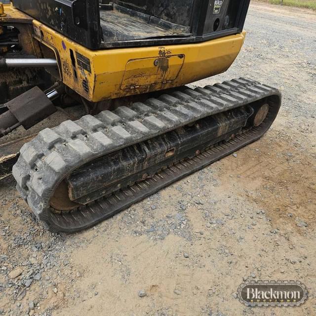 Image of Caterpillar 302.7D CR equipment image 4