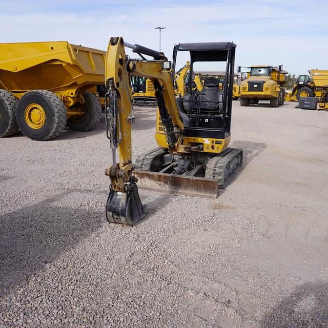 Image of Caterpillar 302.7D CR equipment image 2