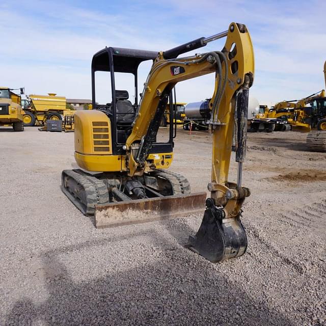 Image of Caterpillar 302.7D CR equipment image 1