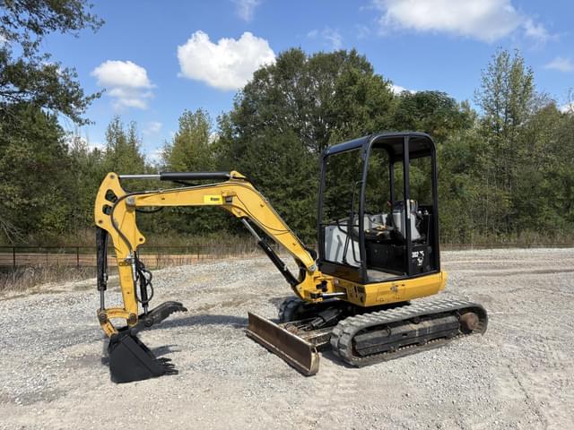 Image of Caterpillar 302.7D CR equipment image 1