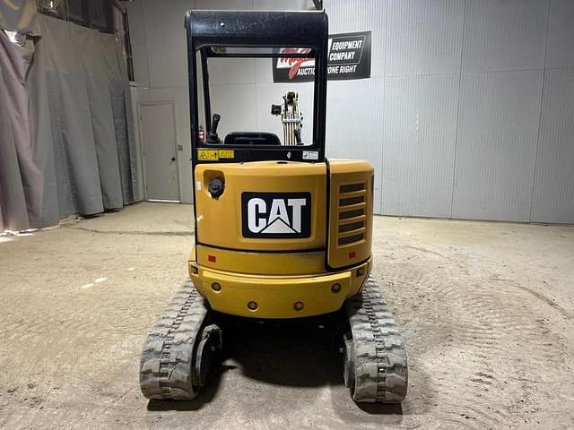 Image of Caterpillar 302.7D CR equipment image 3