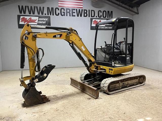 Image of Caterpillar 302.7D CR equipment image 1