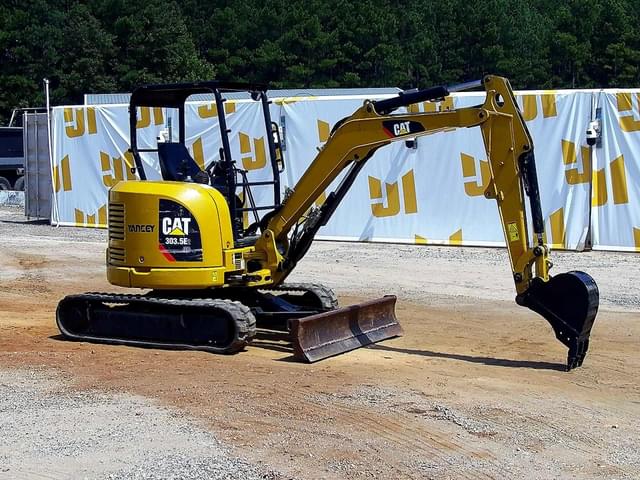 Image of Caterpillar 303.5E2 equipment image 2