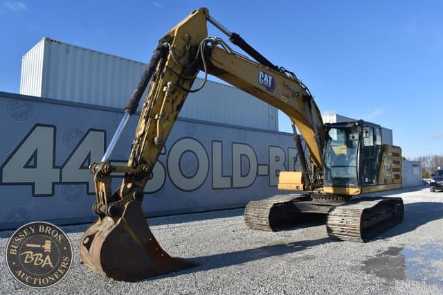 Image of Caterpillar 320 equipment image 2