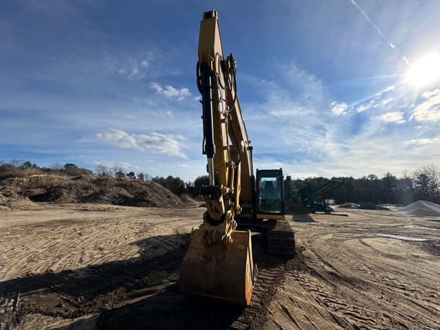 Image of Caterpillar 320GC equipment image 3