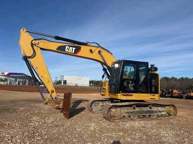 Image of Caterpillar 325FLCR equipment image 3