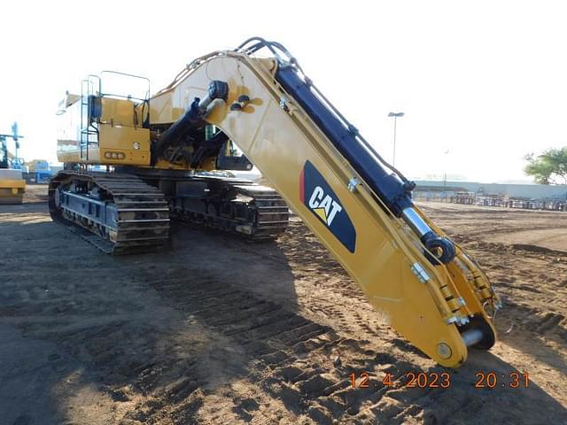 Image of Caterpillar 390FL equipment image 4