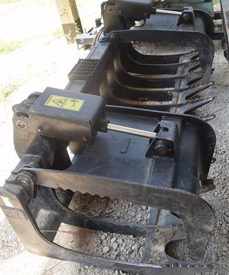 2020 Caterpillar Root Grapple Equipment Image0