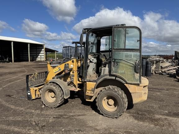 Image of Caterpillar 903D equipment image 1
