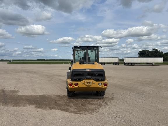 Image of Caterpillar 906M equipment image 3