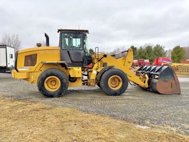 Image of Caterpillar 926M equipment image 2