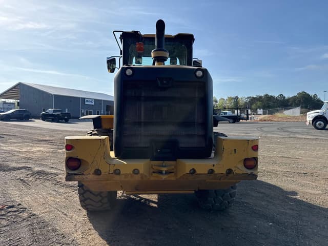 Image of Caterpillar 938M equipment image 3