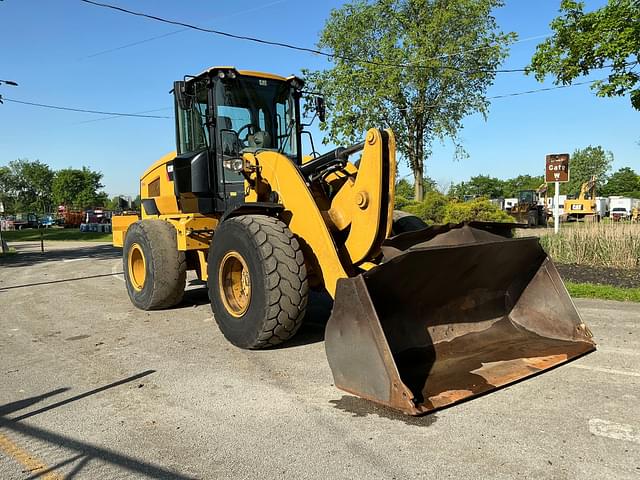 Image of Caterpillar 938M equipment image 2