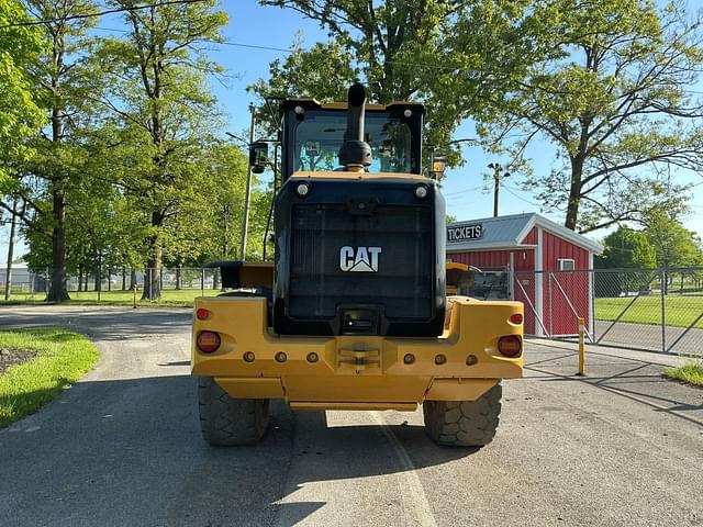 Image of Caterpillar 938M equipment image 4