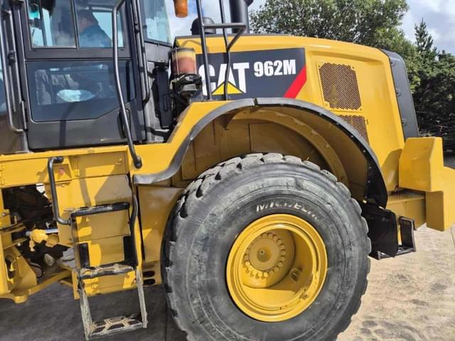 Image of Caterpillar 962M equipment image 3