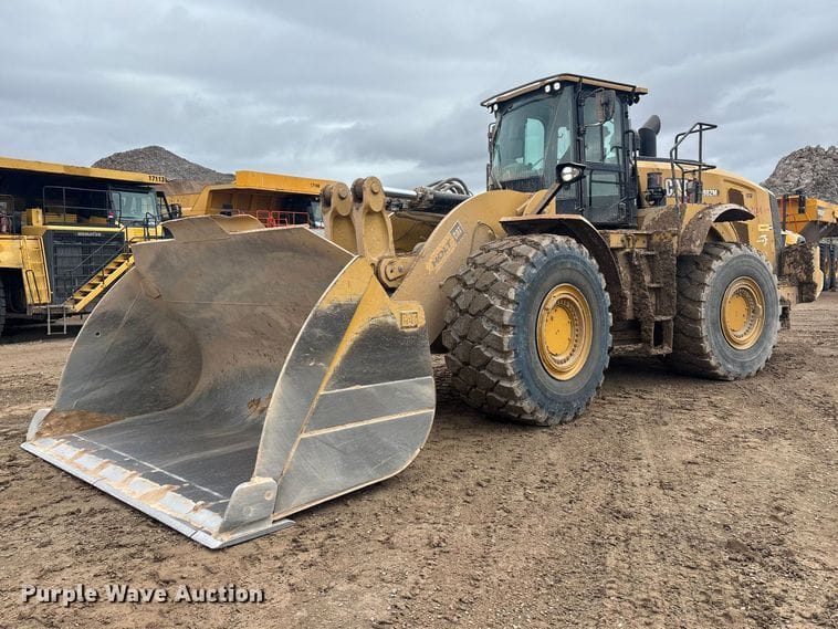 2020 Caterpillar 982M Equipment Image0