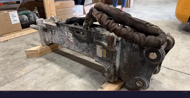 Image of Caterpillar B4 equipment image 2