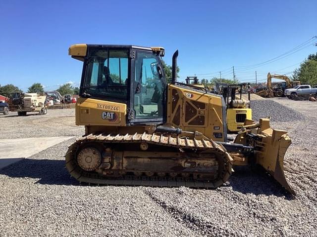 Image of Caterpillar D3 equipment image 4
