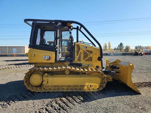 Image of Caterpillar D3 equipment image 3