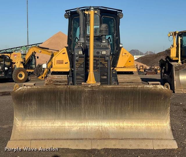 Image of Caterpillar D5 equipment image 1