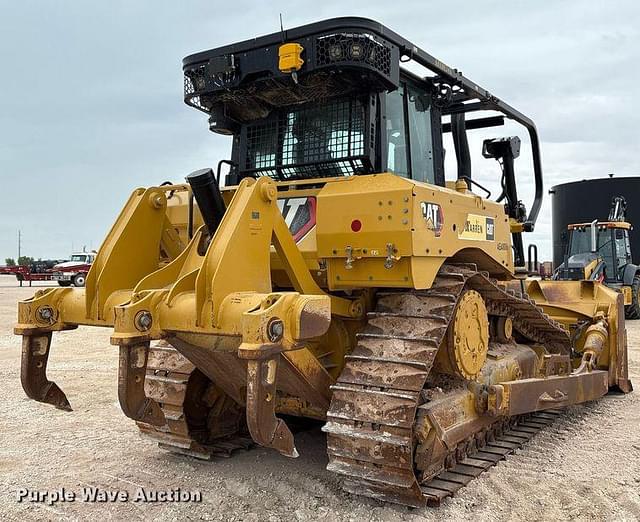 Image of Caterpillar D6 equipment image 4
