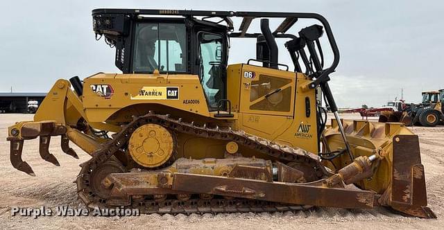 Image of Caterpillar D6 equipment image 3