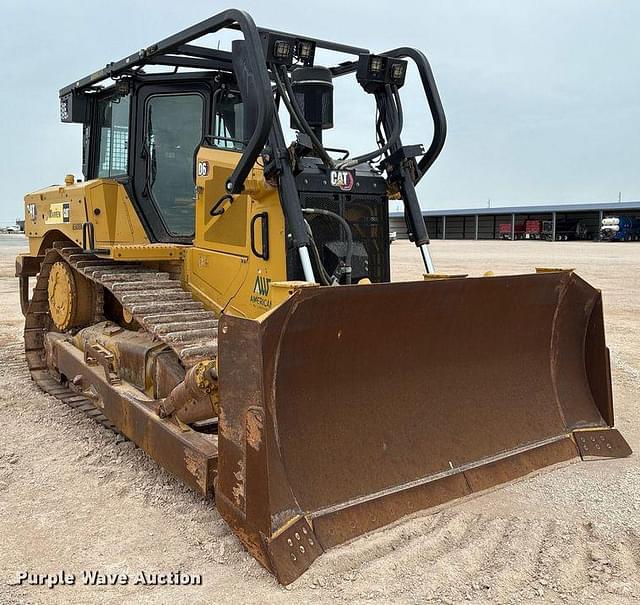 Image of Caterpillar D6 equipment image 2