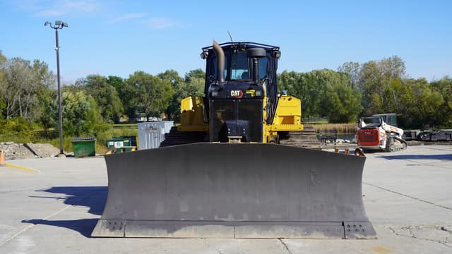 Image of Caterpillar D6LGP equipment image 3