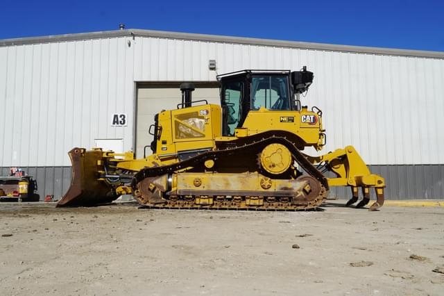 Image of Caterpillar D6LGP equipment image 2