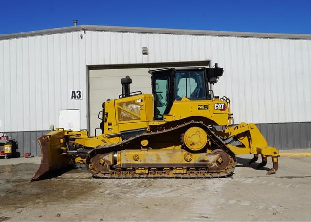 Image of Caterpillar D6LGP equipment image 1
