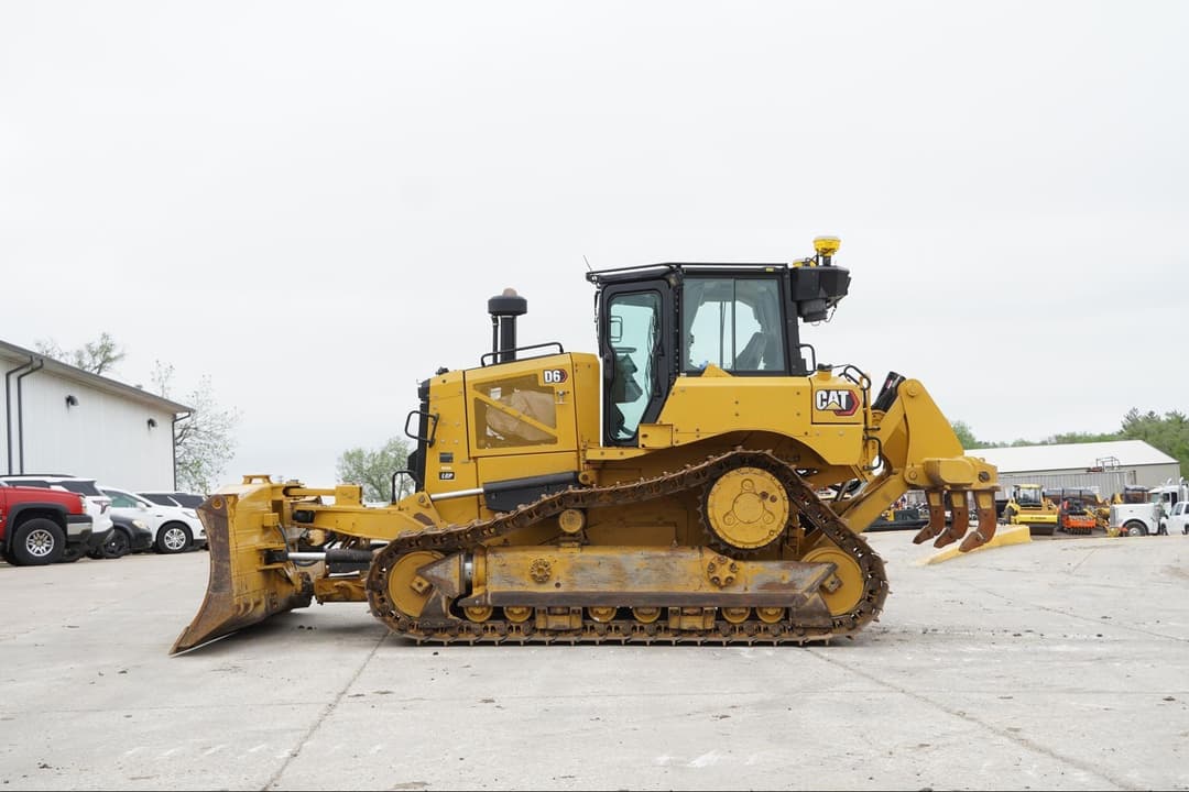 Image of Caterpillar D6LGP Primary image