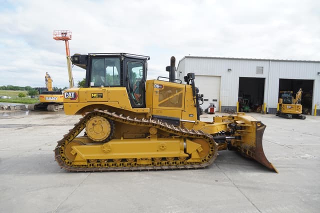 Image of Caterpillar D6LGP equipment image 4