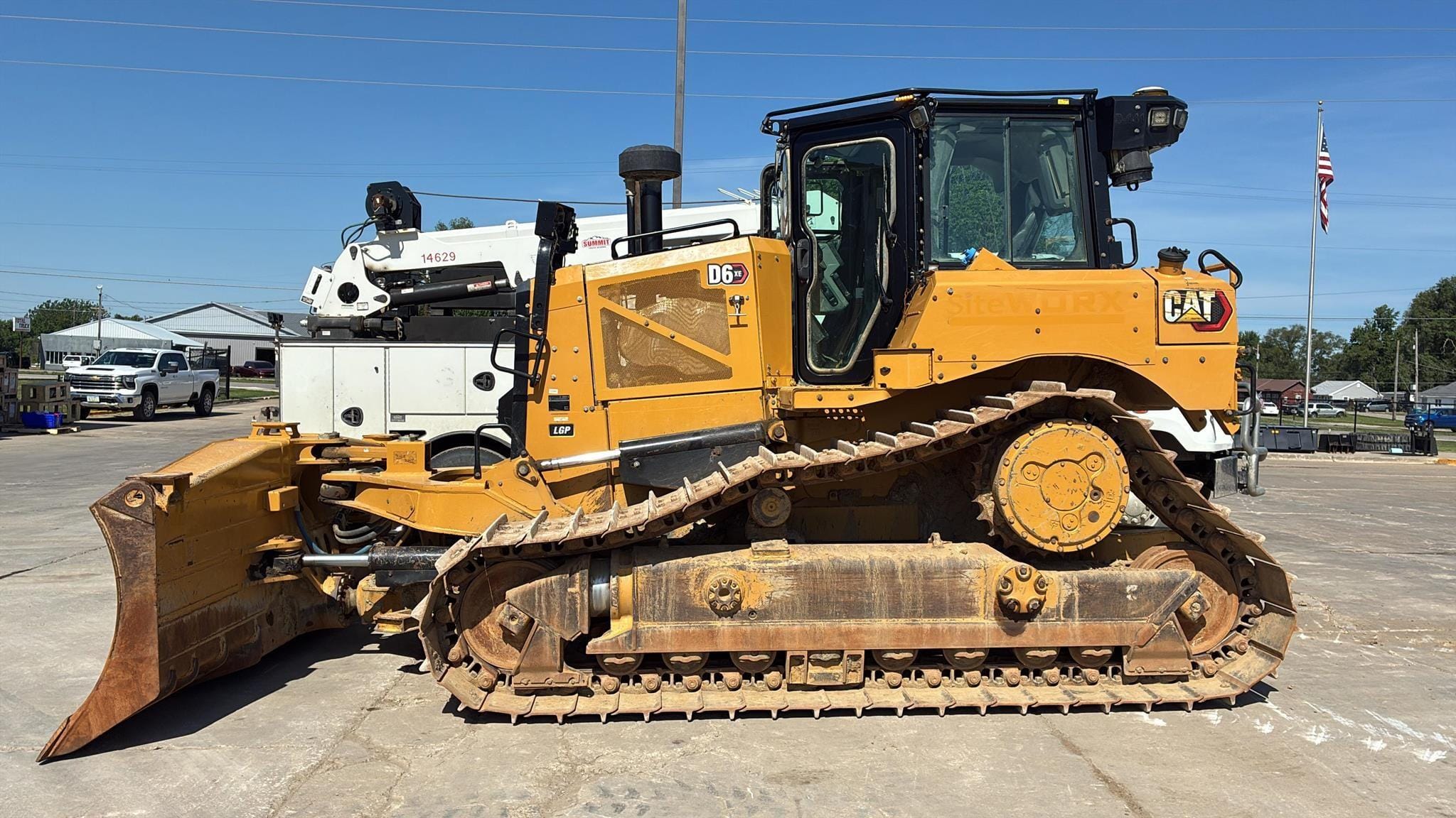 2020 Caterpillar D6E Equipment Image0