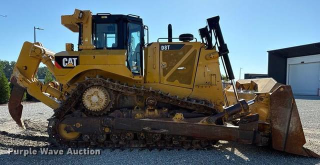 Image of Caterpillar D8T equipment image 3