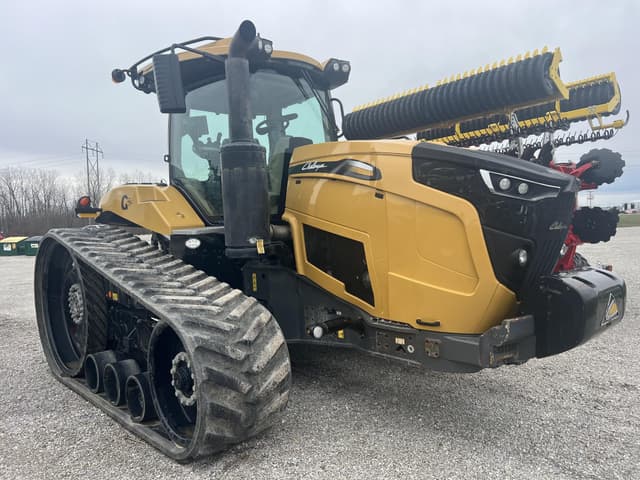 Image of Challenger MT743 equipment image 4