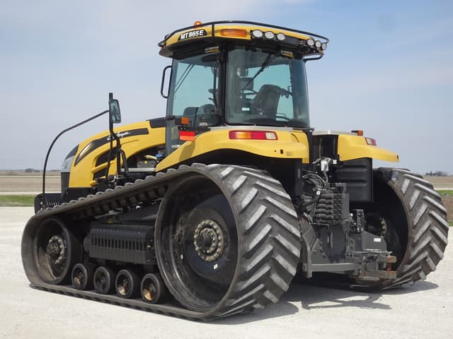 Image of Challenger MT865E equipment image 2