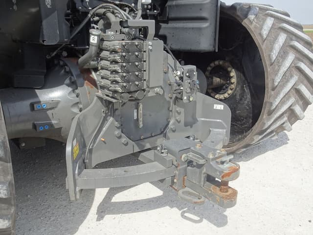 Image of Challenger MT865E equipment image 4