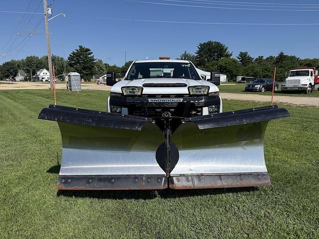Image of Chevrolet 2500HD equipment image 1