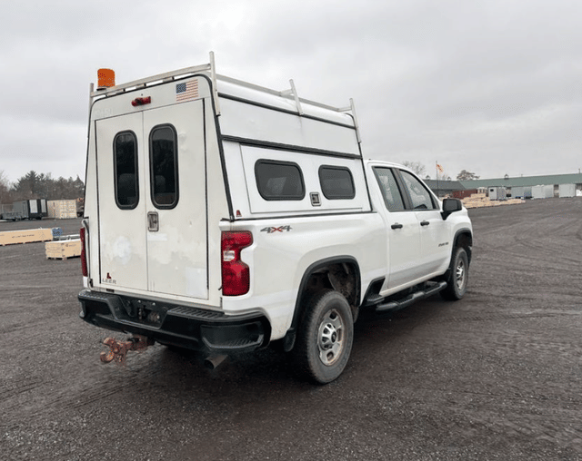 Image of Chevrolet 2500HD equipment image 4