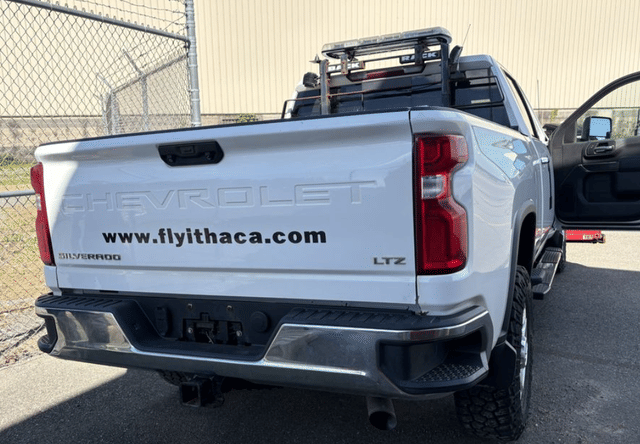 Image of Chevrolet 2500HD equipment image 3