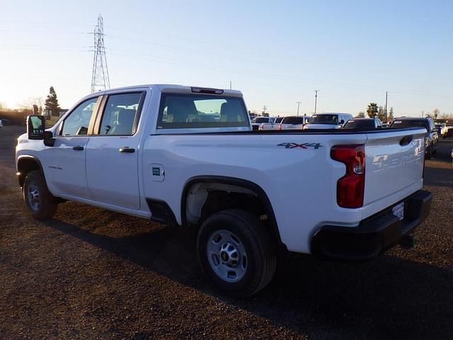 Image of Chevrolet 2500HD equipment image 3