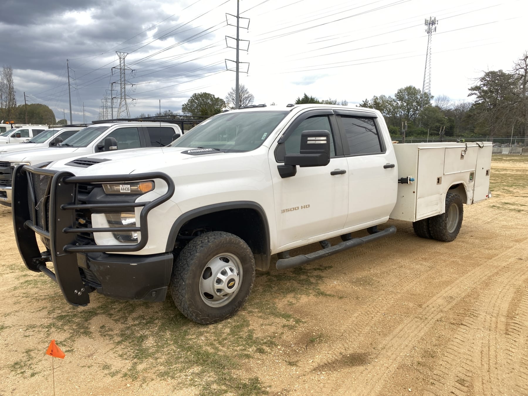 2020 Chevrolet 3500HD Equipment Image0