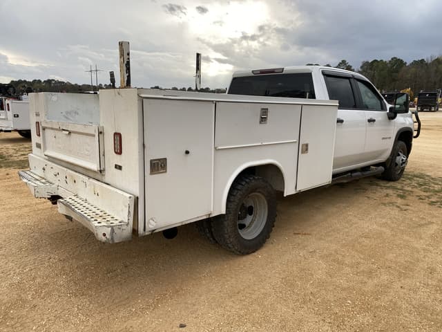 Image of Chevrolet 3500HD equipment image 2