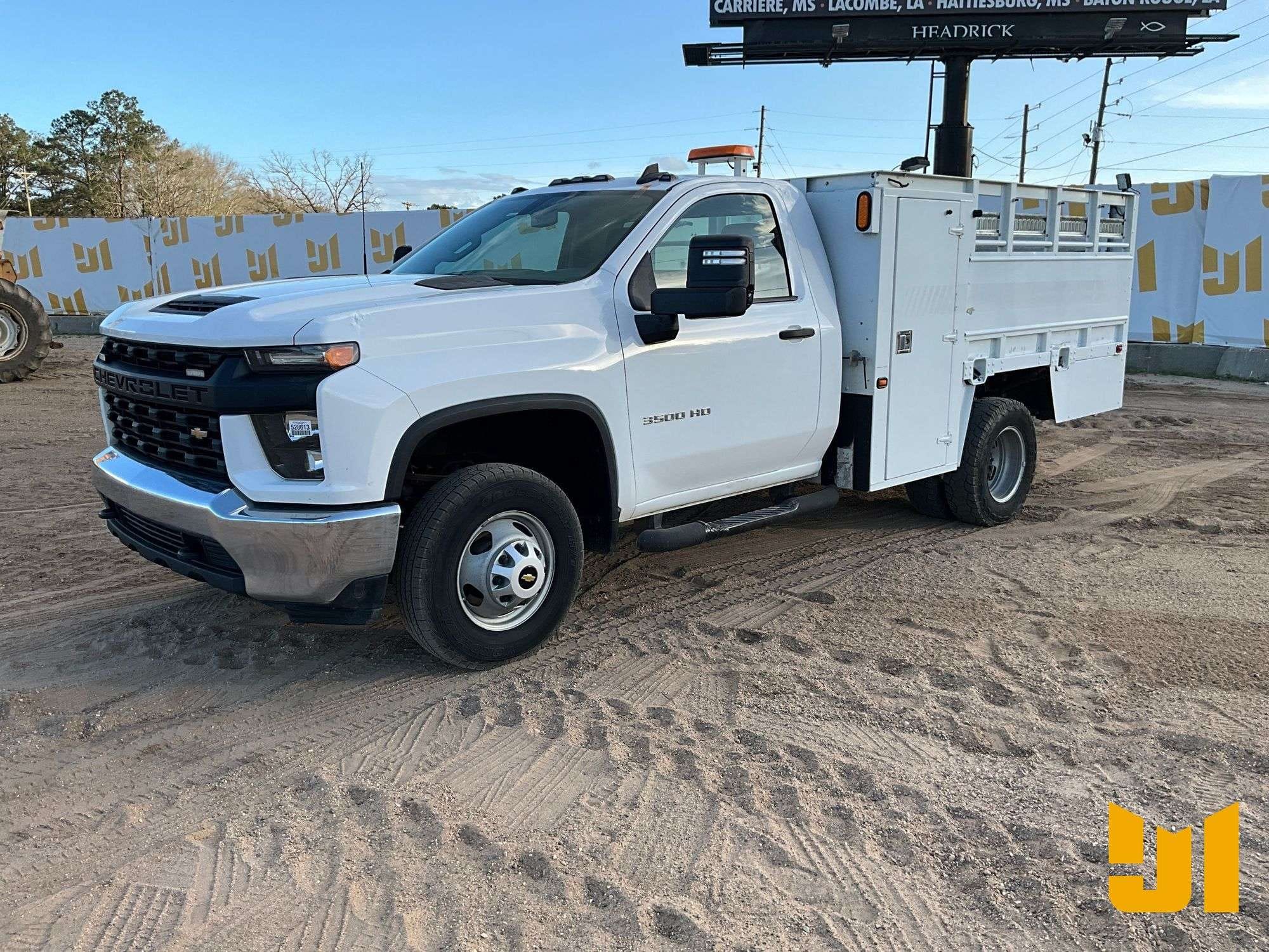 2020 Chevrolet 3500HD Equipment Image0