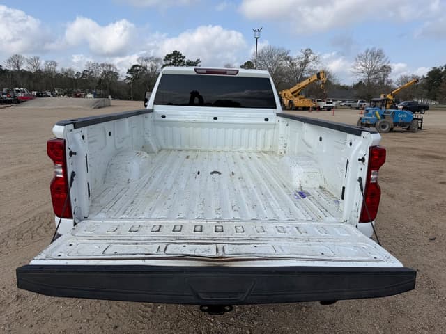 Image of Chevrolet 2500 equipment image 4