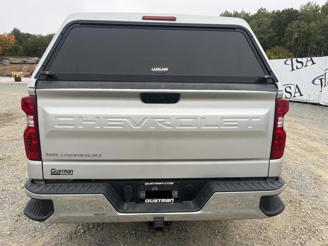 Image of Chevrolet 1500 equipment image 3