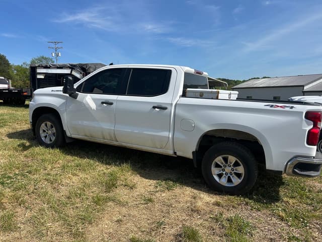 Image of Chevrolet 1500 equipment image 2
